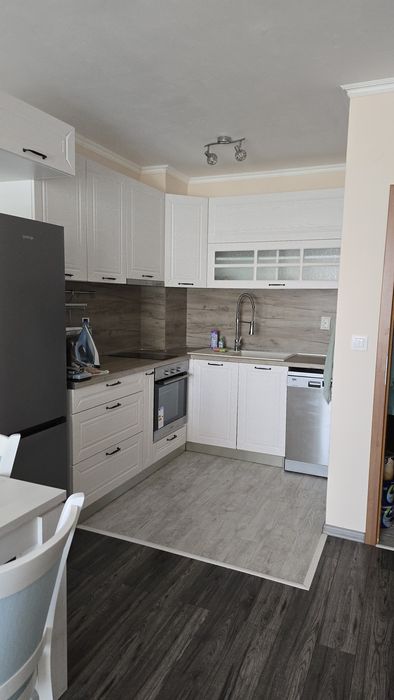 Дава се под наем Двустаен апартамент в Пловдив, Тракия - 67 кв.м за 498.27 € - Снимка #2