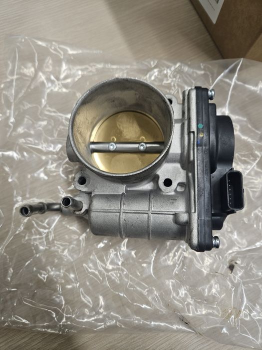 Nissan Qashqai j10 / дроселова клапа /нов/ стар