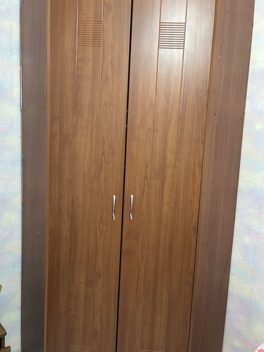 Продам шкаф угловой.