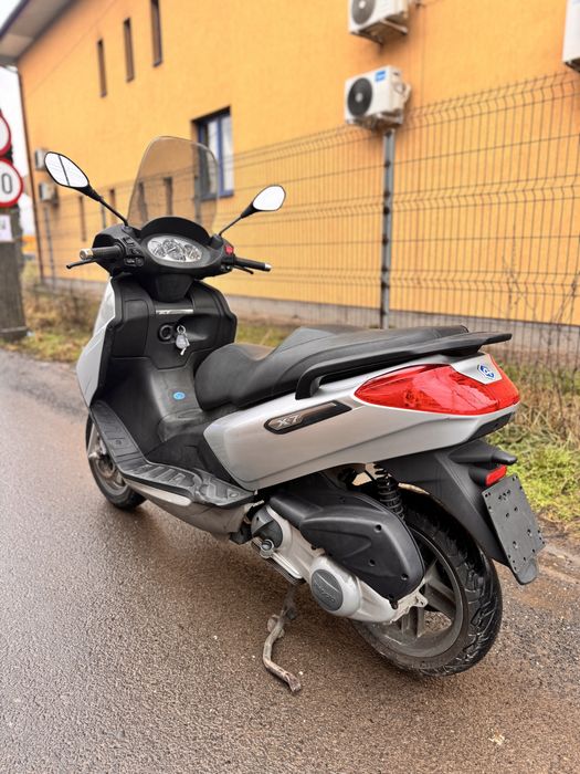 Piaggio X7 125 Cat B