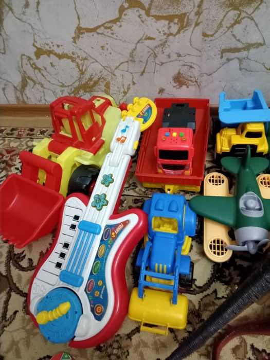 Игрушки для мальчиков и девочек