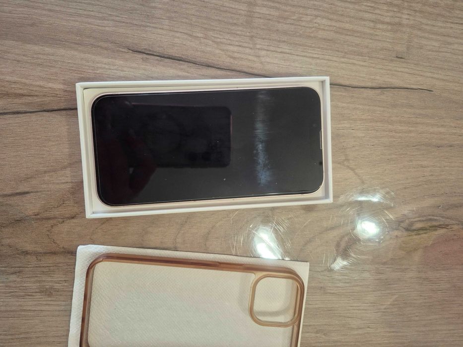 Телефон iPhone 13 Pink