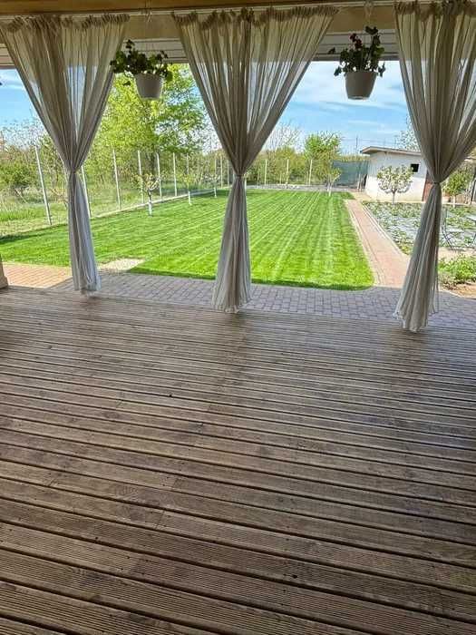 Casă parter, teren 1000 mp – liniște, lac și pădure, aproape București