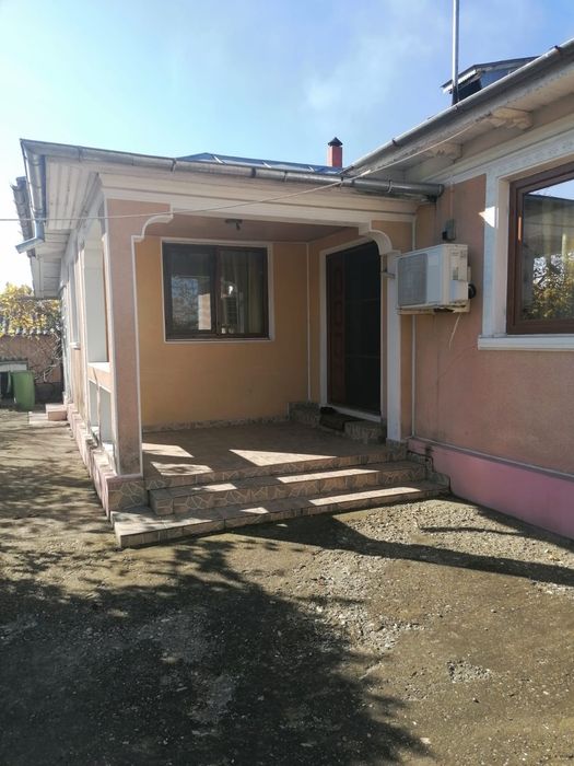 Casă plus Teren zonă stradală