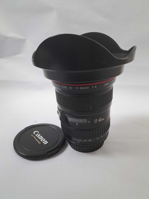 Obiectiv Canon EF 17-40mm f/4L USM + Parasolar și Husă originală