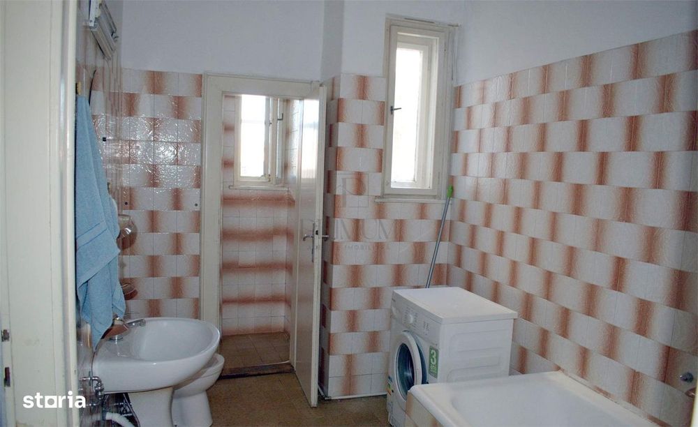 Balcescu - 4 Camere - Etaj 1 - Spatios - 2 Bai - Debara - Terasa - Ist