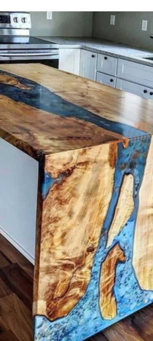 Изработка на кухненски плотове от епоксидна смола,дизайнерски настилки от епоксидна смола,трапезни маси от епоксидна смола,стъпала от епоксидна смола