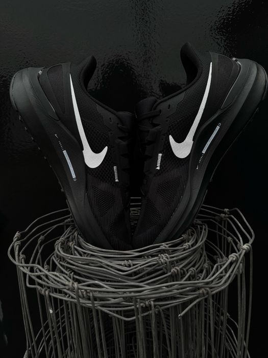 Продам кроссовки Nike 45 размер