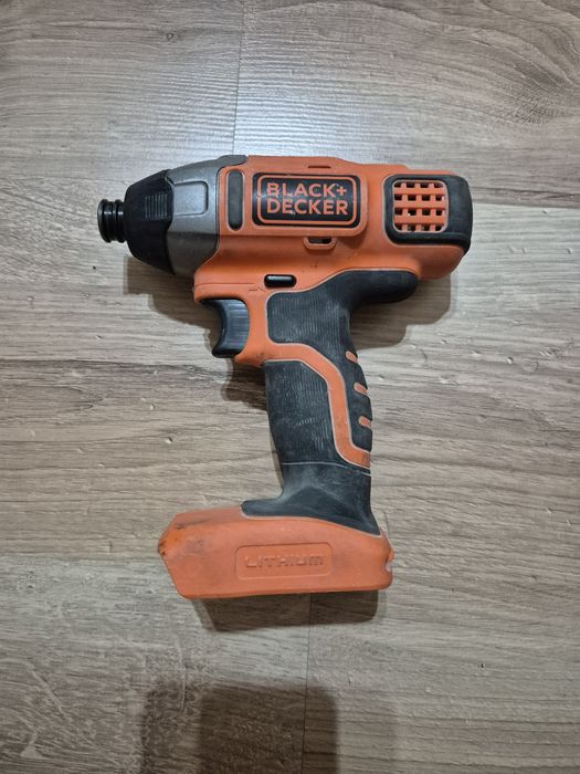 Black and decker комплект ударен и пробивен винтоверт