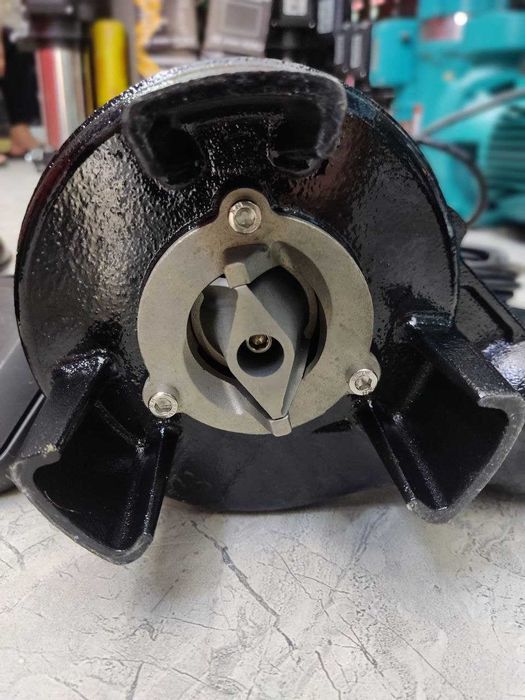 Погружной насос LEO