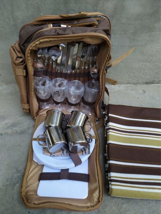 Рюкзак для пикника на 4 персоны с одеялом!