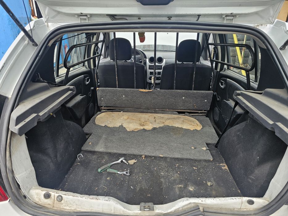 DACIA sandero на части