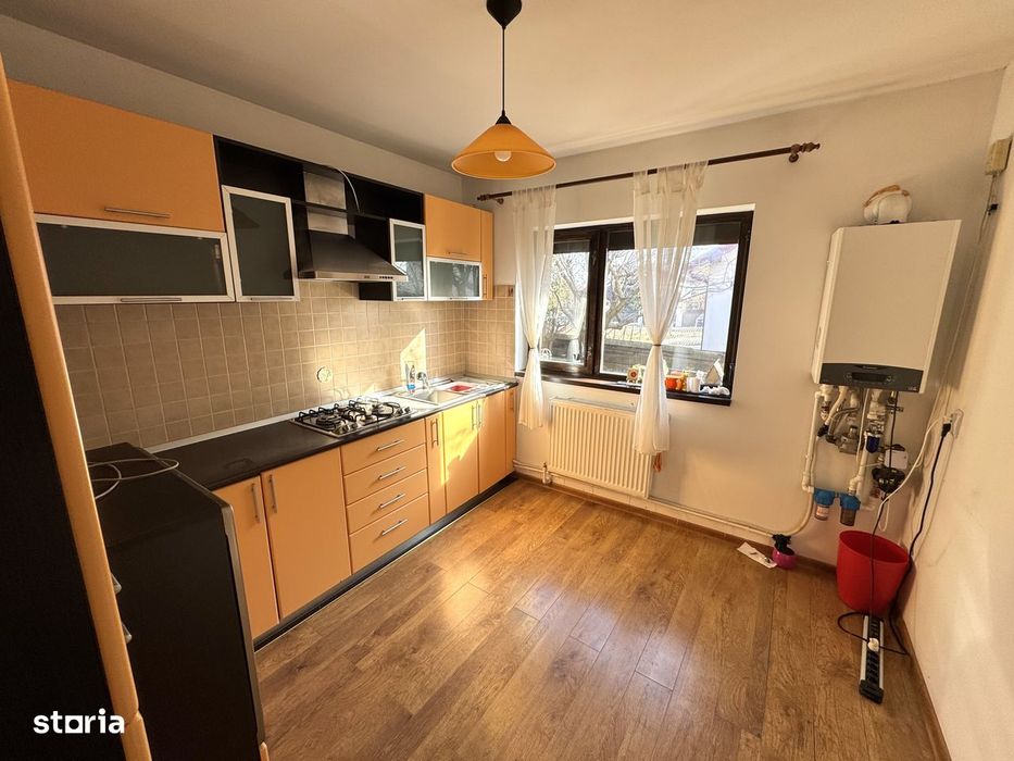 Aproape de Popas Pacurari! Pozitie buna! SEMI-MOBILATA! Vila 4 camere