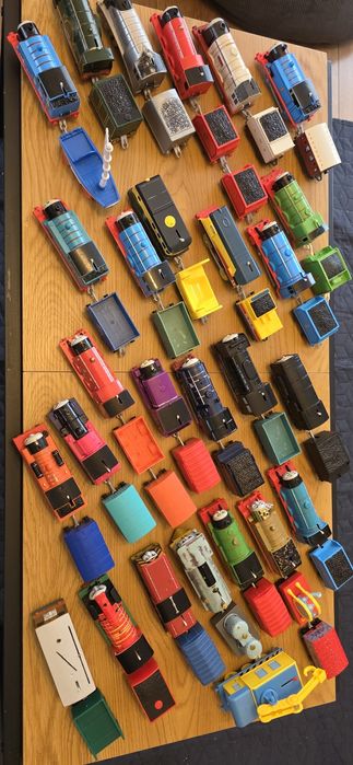 Colectie locomotive pe baterii Thomas&Friends