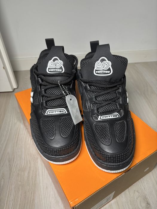 Louis Viutton adidași