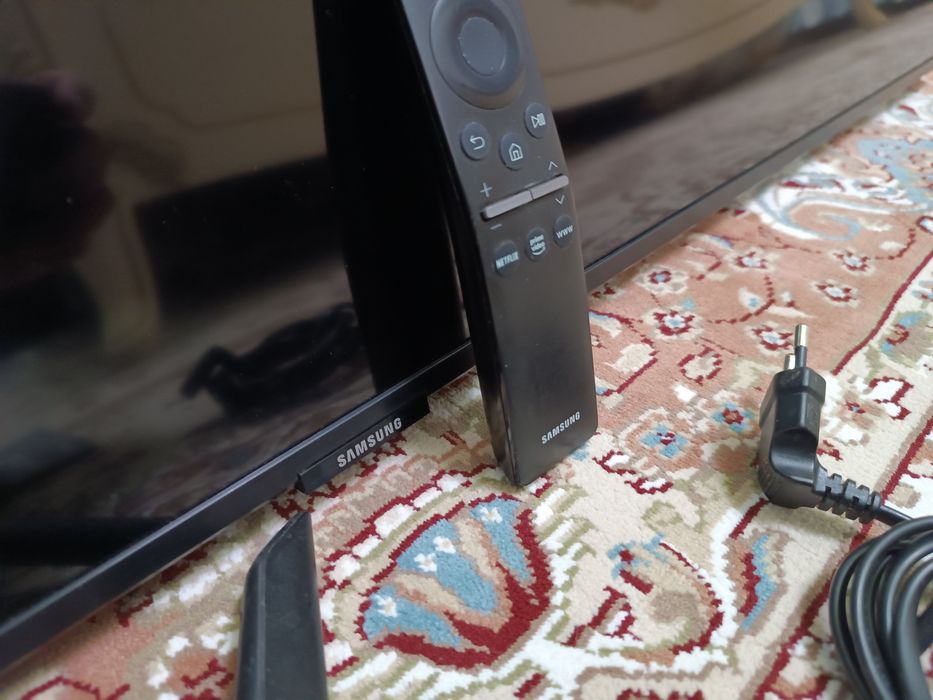 Телевизор SAMSUNG Смарт 50".