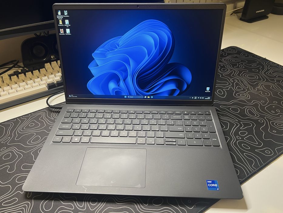 Лаптоп Dell Vostro 3510
