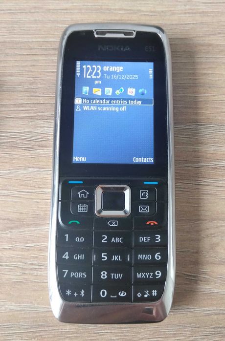 Dezmembrez Nokia E51 decodat fara acumulator