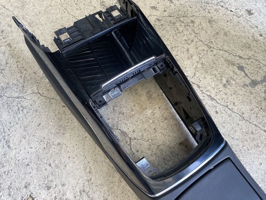 Централна конзола барче с пепелник за Audi A6 c7 4g Ауди А6