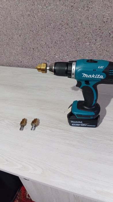 Makita shurpovert DDF453