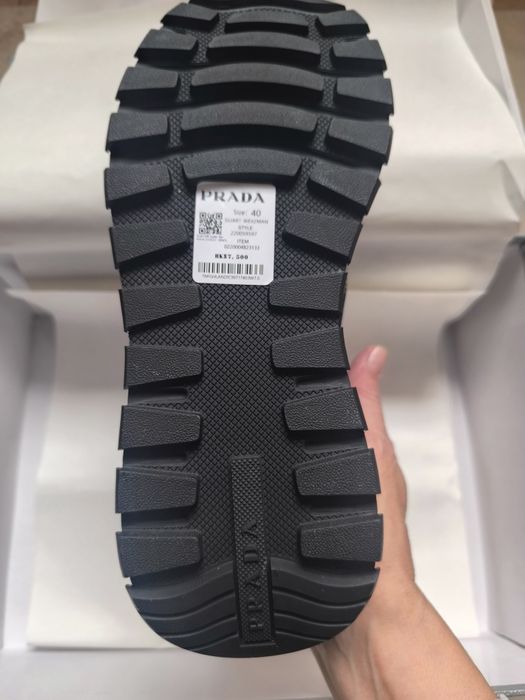 Маратонки  40 номер