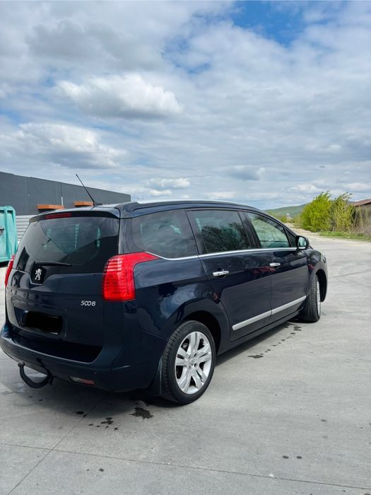 Peugeot 5008 , 7 locuri