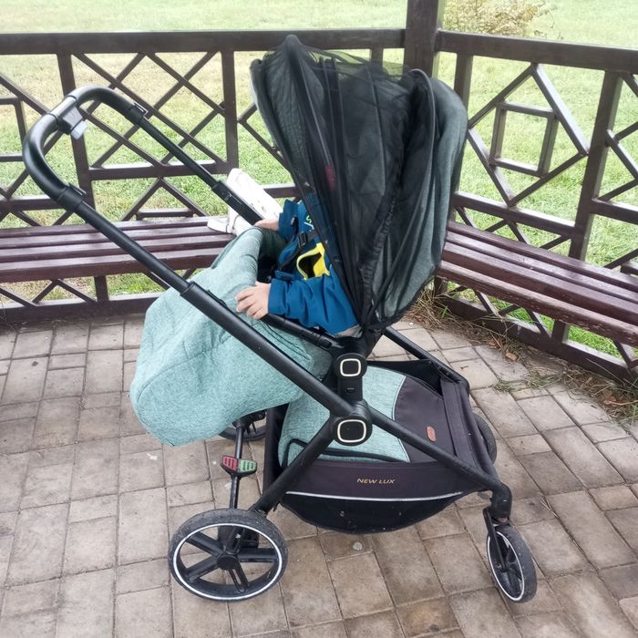 Продам коляску New Lyx