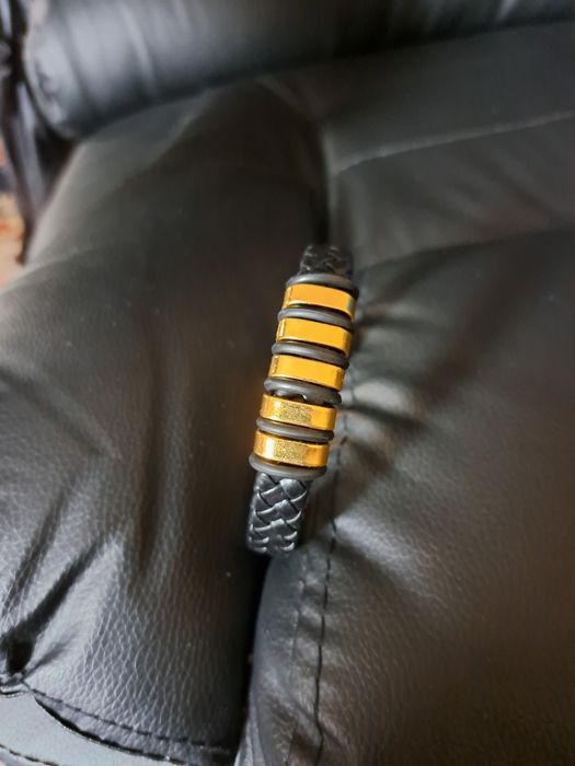 Мъжки гривни имитация