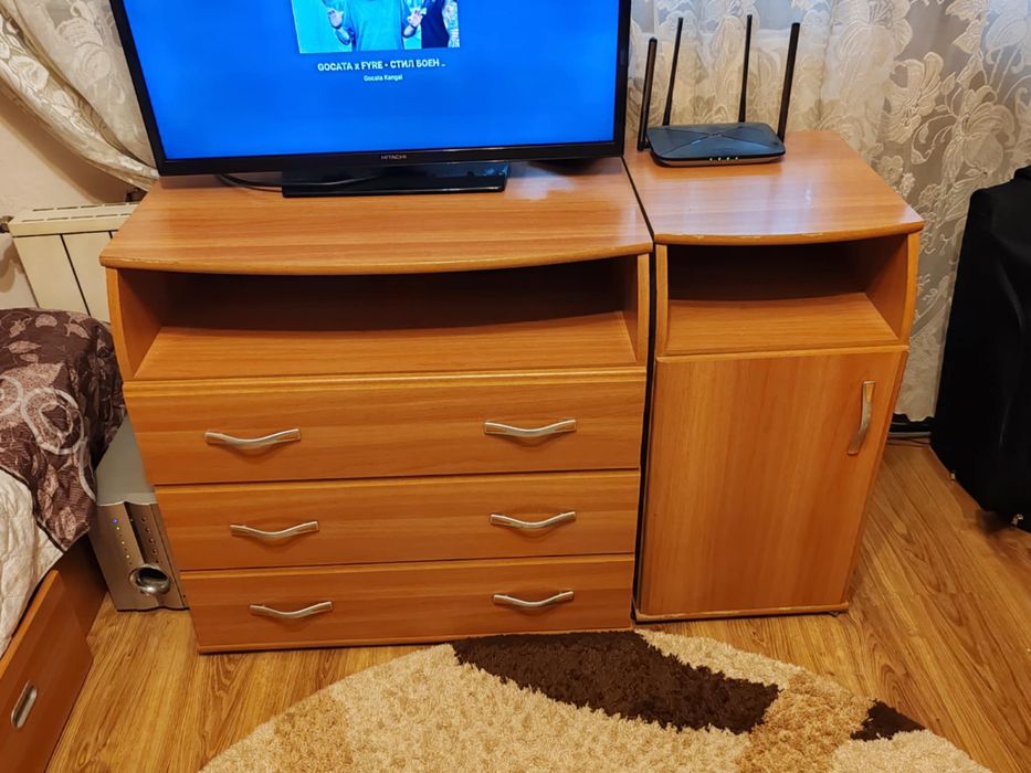 Продавам обзавеждане за стая