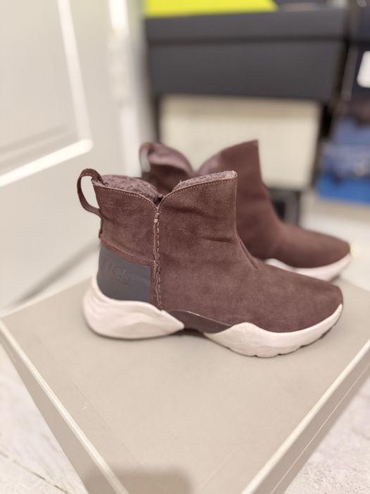 Өте ыңғайлы аяқ киім