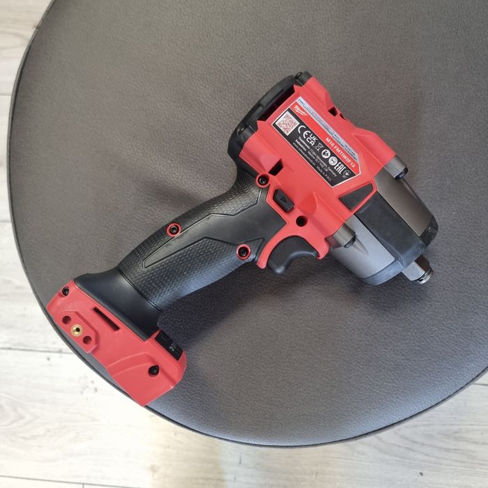 Amanet F28: Masina de insurubat cu impact Milwaukee M18 FMTIW2F12