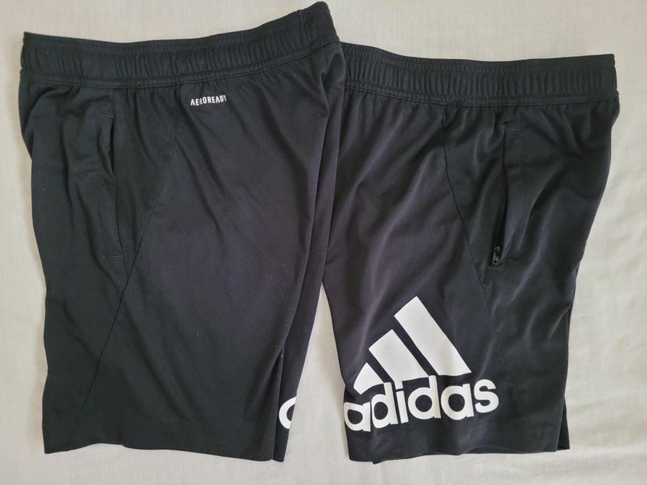 Pantaloni scurti adidas originali 9/10 ani