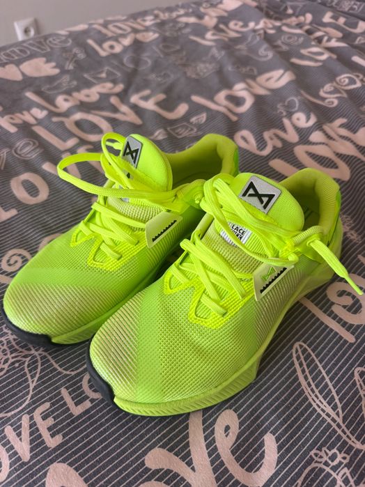 Nike Macon 10 NEW
