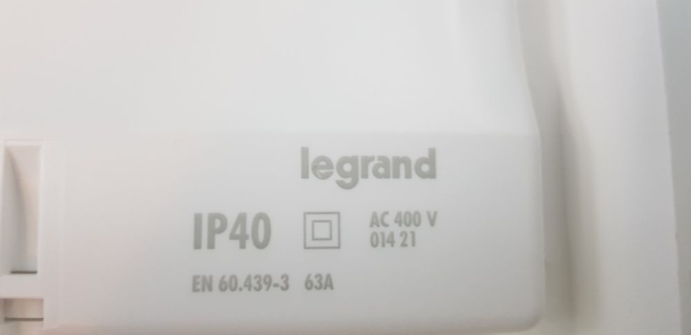 Щит встраиваемый legrand
