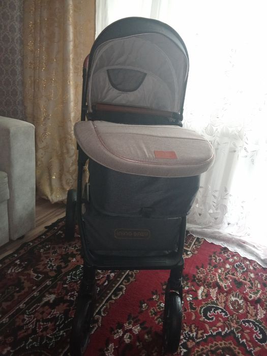 Коляска почти как новая