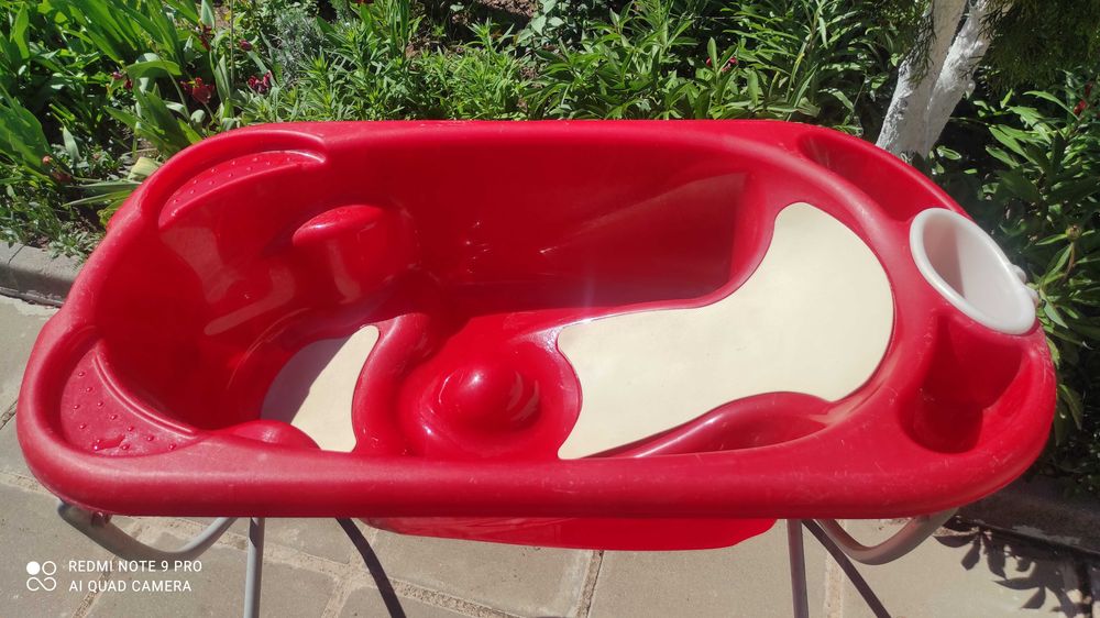 Вана за бебе със стойка