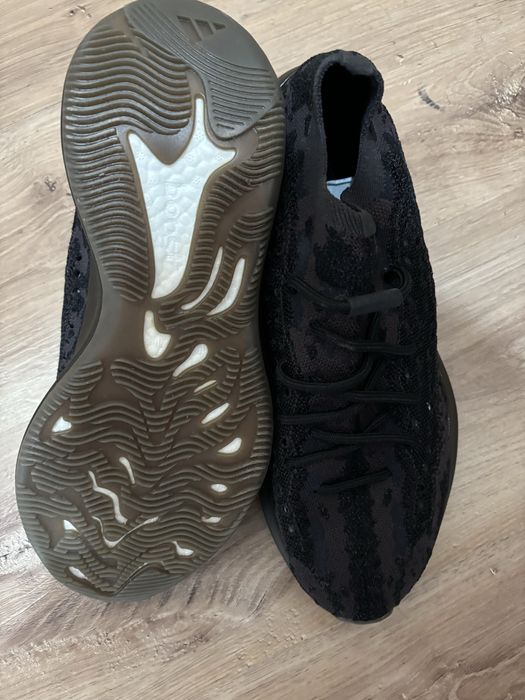 Продавам yeezy 380 и yeezy 350