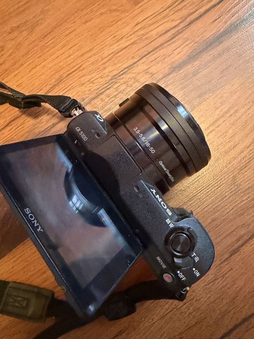 Sony Alpha A5100 + 16–50 OSS + 50mm f/1.8 OSS