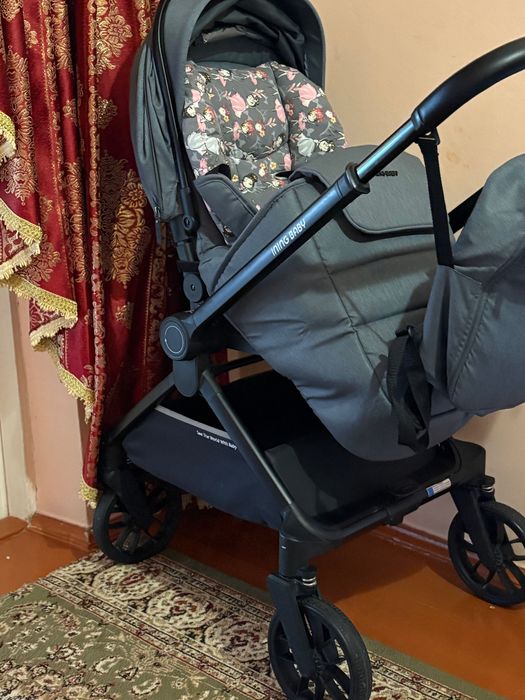 Продам коляску детскую 2 в 1