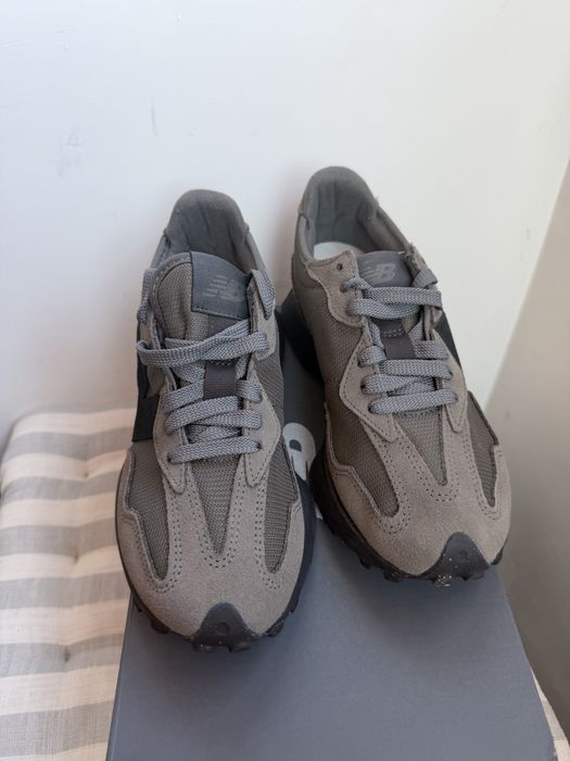 New Balance 327 verde military cu negru marimea 38 noi originali