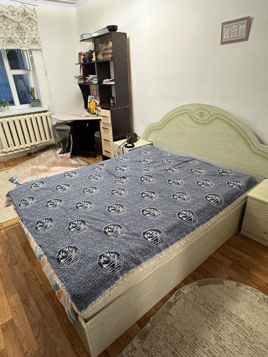 Продам кровать Двуспальная