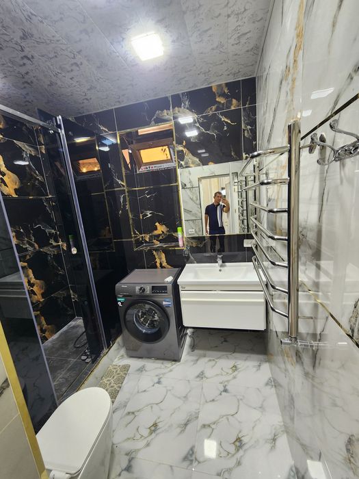 Samarqand shaxar bulvar 4 xona sotiladi