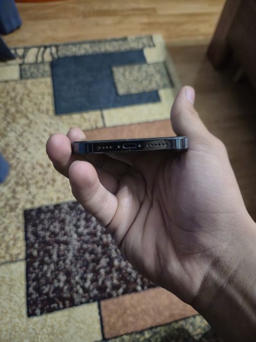 IPhone 12 pro max 128 77%