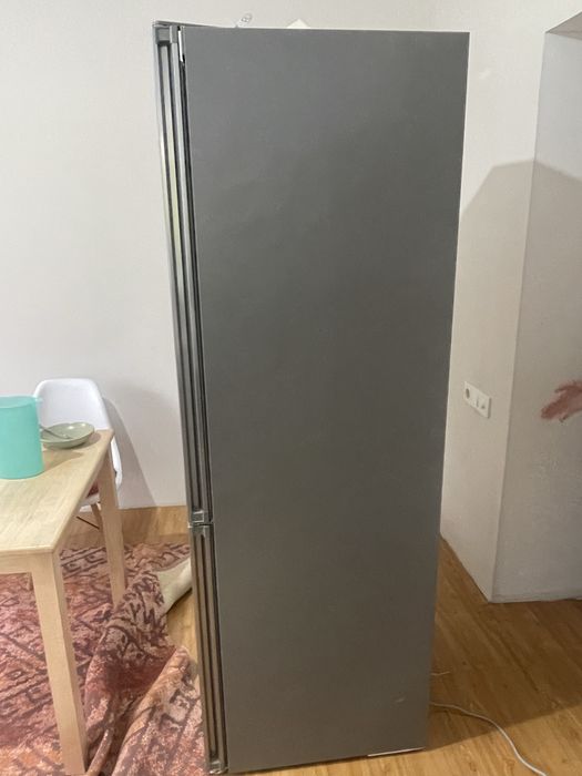 продаю холодильник BOSCH б/ув нормальном состоянии