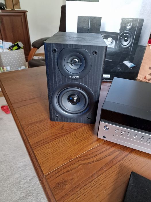 Аудио система Sony CMT-SBT100B (Bluetooth, CD, FM/DAB+)