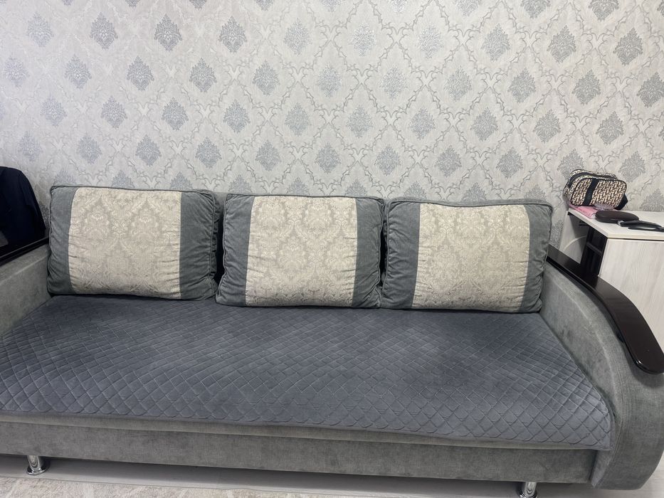 Диван 2.80 в хорошем состояүий