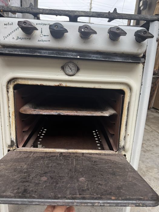 Продается плита газовая 4-х конфорочная