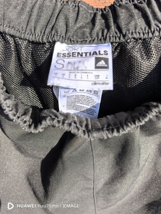Страхотни къси панталони за жена размер S марка adidas