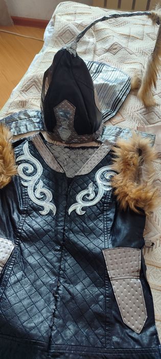 Батырдың киімі 8/10 жасар балаға