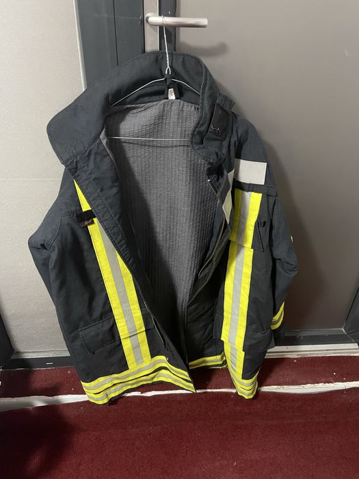 Echipamente uniforme pompieri Flame Pro si Nomex